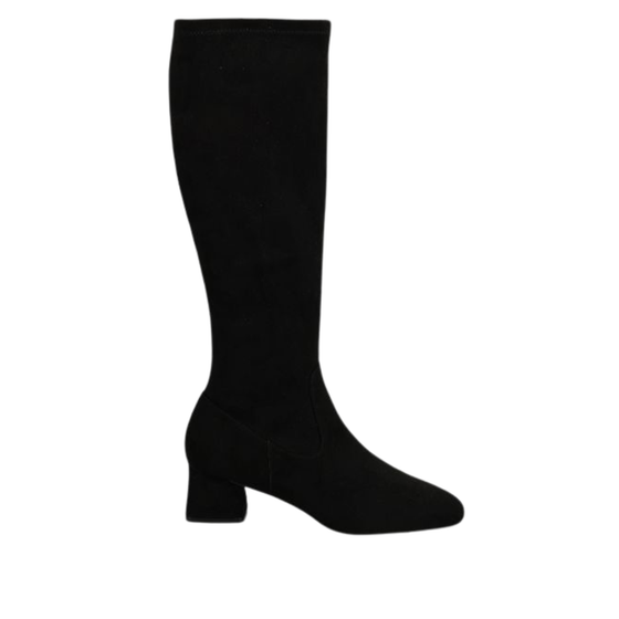 Zovy in Black