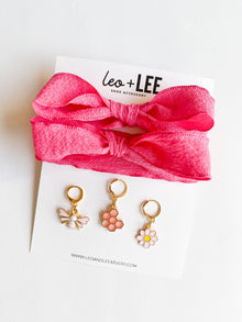  Leo & Lee Studio - Shoe Charm and Lace Sets |  Sneaker Charm and Lace Sets : Hot Pink Laces/Honeycomb/Bee/Flower