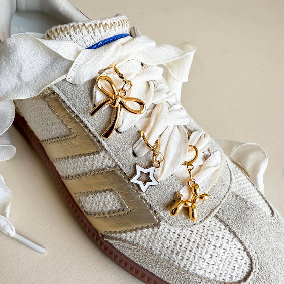 Leo & Lee Studio - Shoe Charm and Lace Sets |  Sneaker Charm and Lace Sets : Hot Pink Laces/Honeycomb/Bee/Flower