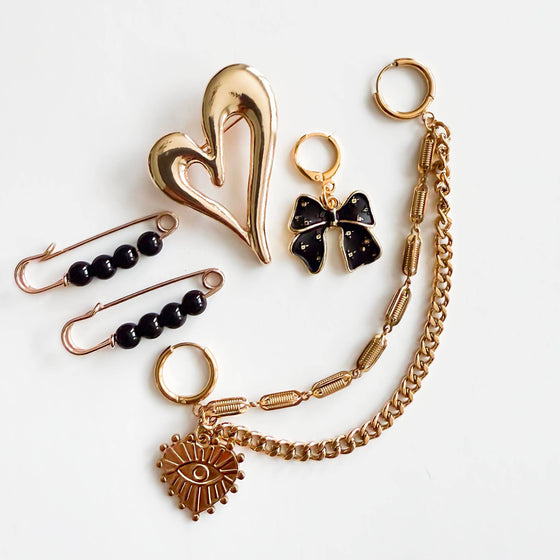Leo & Lee Studio - Shoe Charm and Lace Sets |  Sneaker Charm and Lace Sets : Hot Pink Laces/Honeycomb/Bee/Flower
